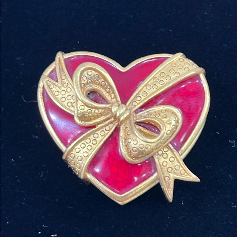 Bob Mackie trinket box